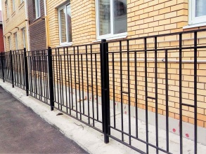 Сварные заборы на ленточном фундаменте 15 соток фото недорого под ключ